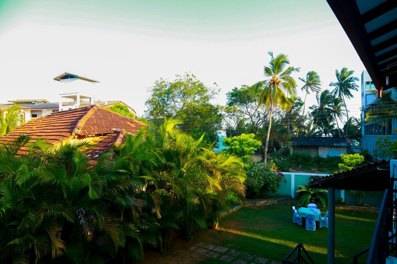 Anila Beach Inn Tangalle Exterior photo